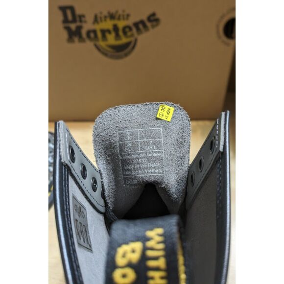 Dr. Martens 1460 Women's Gray Loud Leopard Smooth Leather Lace Up Boots UK 5 NIB - Picture 11 of 15